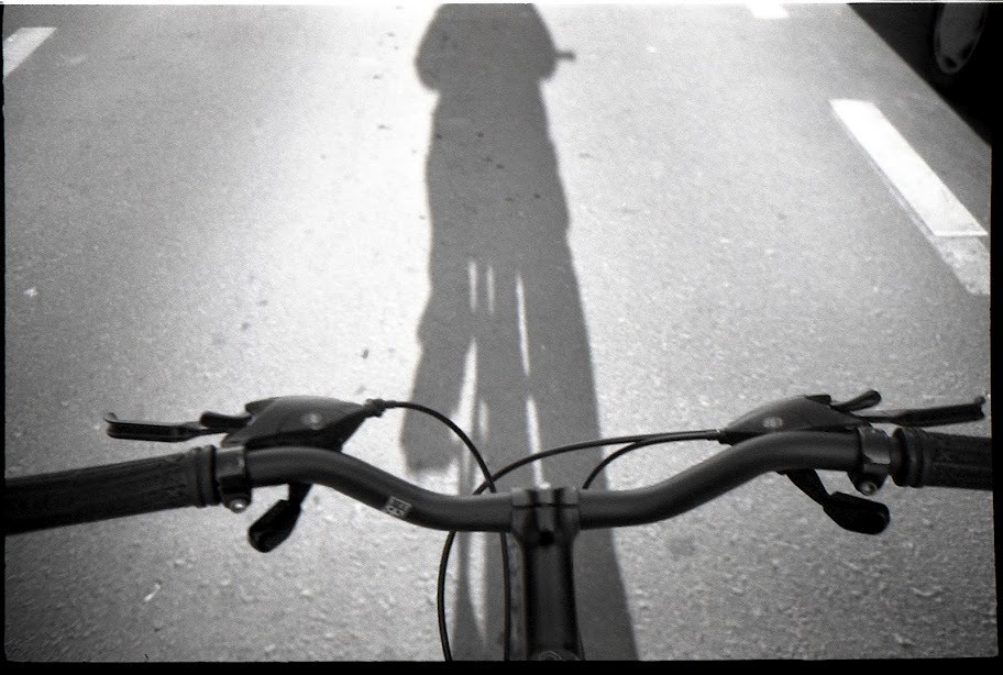 "2EZ (Autopilot’s Lament)"